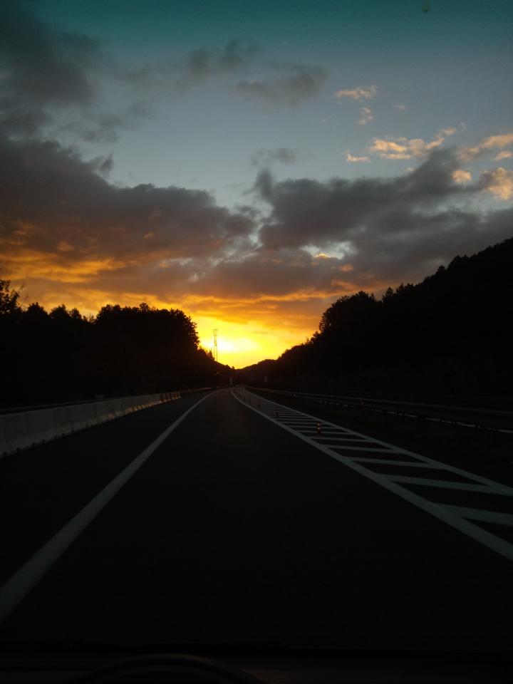 NowLoading...
